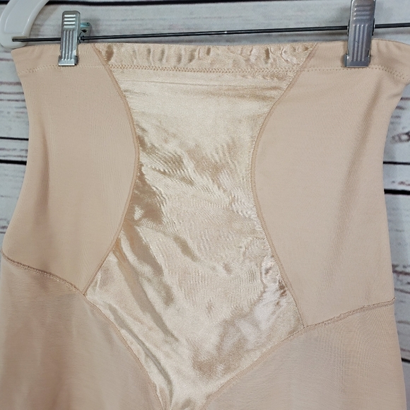 Maidenform® Shapewear High-Waist Thigh-Slimmer LG - Picture 5 of 11